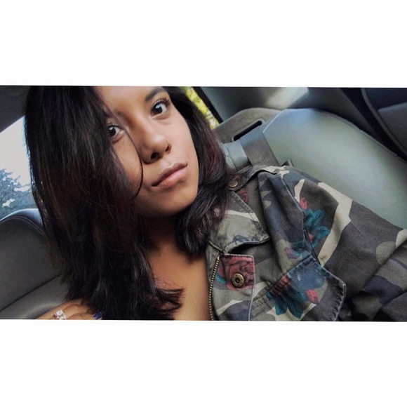 Meet your Posher, Daizy - Picture 1 of 1